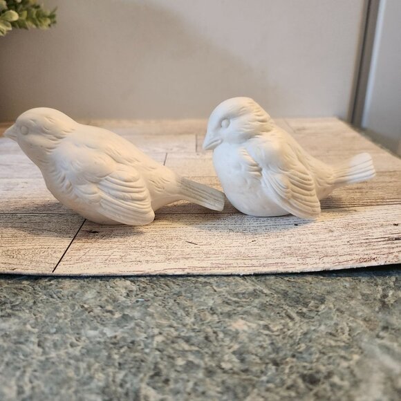 Goebel Ceramic Bird Figurines Set of 2 White Feathered Friends Germany - Picture 2 of 10